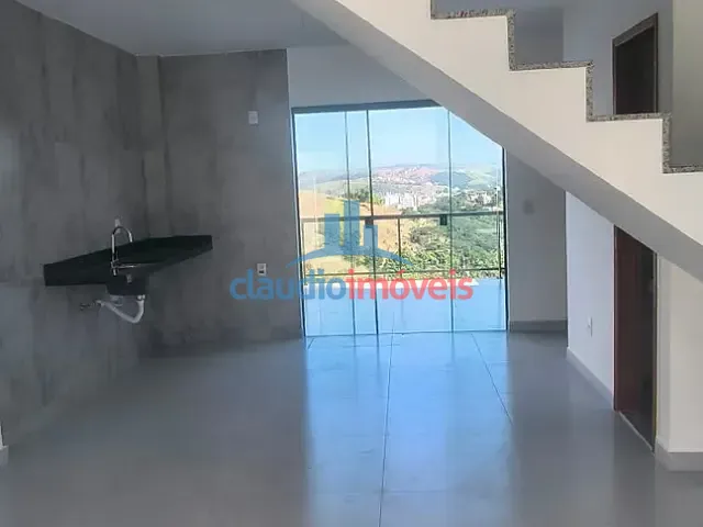Casa 2 quartos e 3 banheiros, à venda, no bairro Vila Orlandelia em Barra Mansa