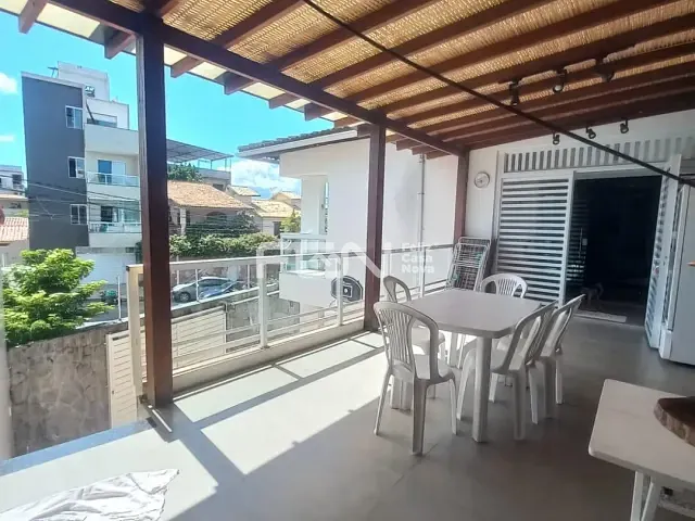 Casa 3 quartos e 5 banheiros, à venda, no bairro Centro em Lauro de Freitas