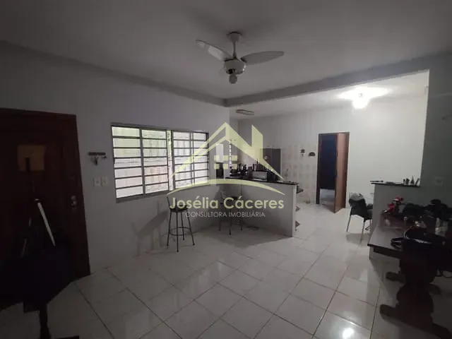 Casa com 720m² 2 quartos e 2 banheiros, à venda, no bairro Santa Cruz em Cuiabá