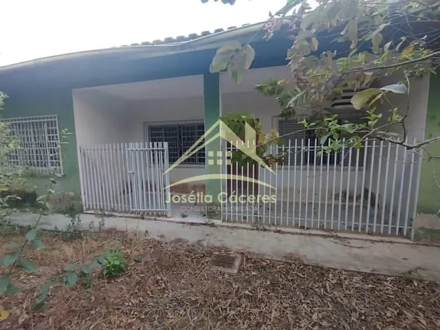 Casa com 720m² 2 quartos e 2 banheiros, à venda, no bairro Santa Cruz em Cuiabá
