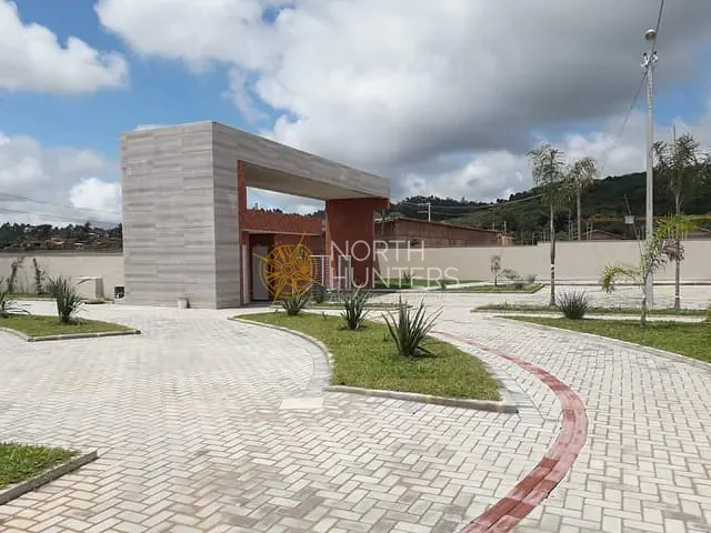 Casa 2 quartos e 1 banheiro, para alugar, no bairro Itinga em Araquari