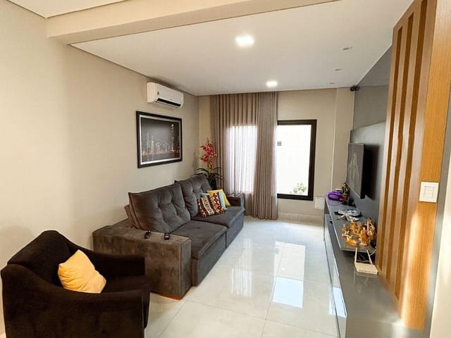 Casa 4 quartos e 1 banheiro, à venda, no bairro Condomínio Belvedere II em Cuiabá