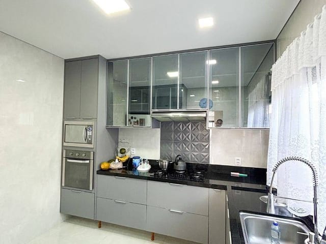 Casa 4 quartos e 1 banheiro, à venda, no bairro Condomínio Belvedere II em Cuiabá
