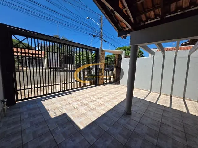 Casa com 156m² 3 quartos e 3 banheiros, à venda, no bairro Antares em Londrina