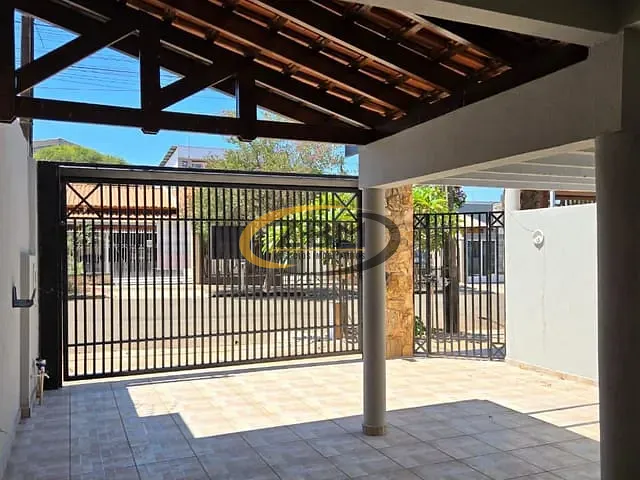 Casa com 156m² 3 quartos e 3 banheiros, à venda, no bairro Antares em Londrina