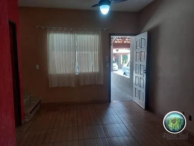 Casa com 90m² 2 quartos e 1 banheiro, à venda, no bairro Lopes de Oliveira em Sorocaba