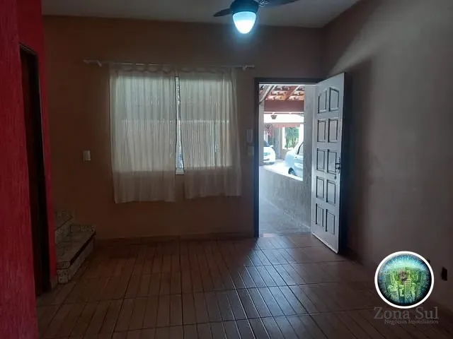 Casa com 90m² 2 quartos e 1 banheiro, à venda, no bairro Lopes de Oliveira em Sorocaba
