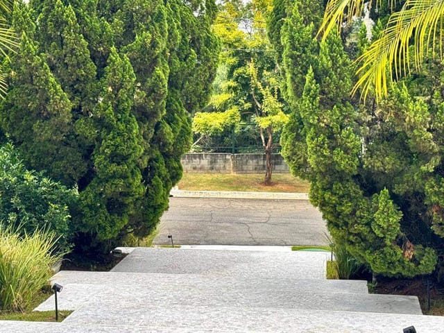 Casa com 2578m² 5 quartos e 8 banheiros, à venda ou para alugar, no bairro Alphaville em Santana de Parnaíba