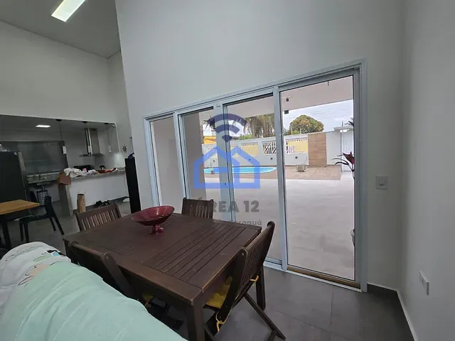 Casa com 349m² 3 quartos e 2 banheiros, à venda, no bairro Porto Novo em Caraguatatuba