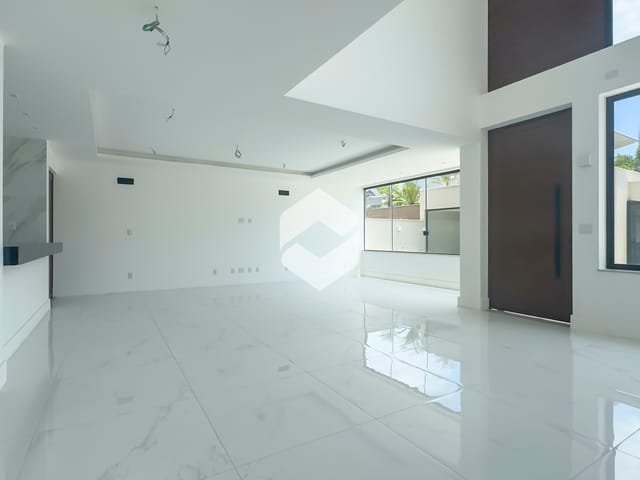 Casa com 252m² 4 quartos e 6 banheiros, à venda, no bairro Recreio dos Bandeirantes em Rio de Janeiro