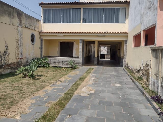 Casa 4 quartos e 3 banheiros, à venda, no bairro Parque Santo Antônio em Campos dos Goytacazes