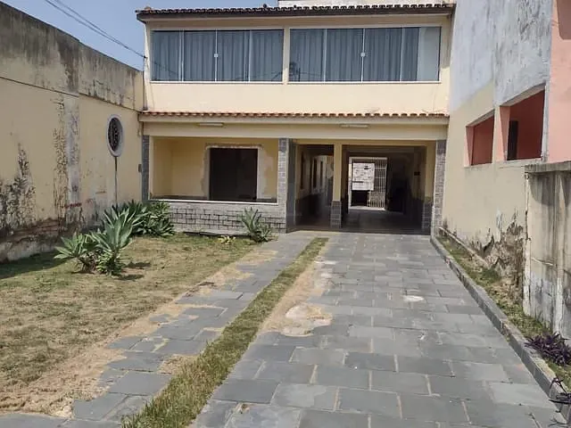Casa 4 quartos e 3 banheiros, à venda, no bairro Parque Santo Antônio em Campos dos Goytacazes