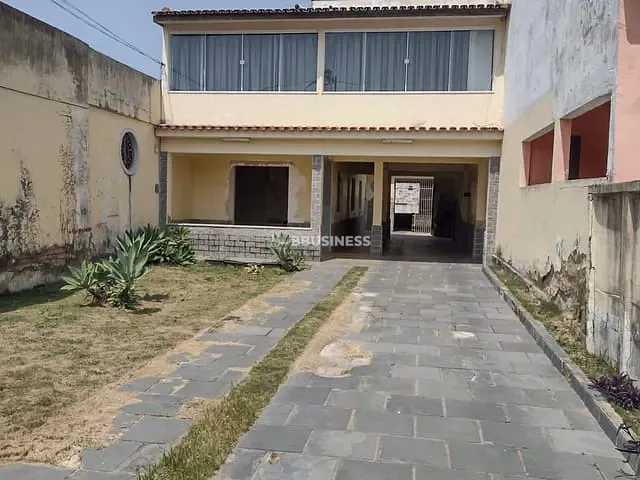 Casa 4 quartos e 3 banheiros, à venda, no bairro Parque Santo Antônio em Campos dos Goytacazes