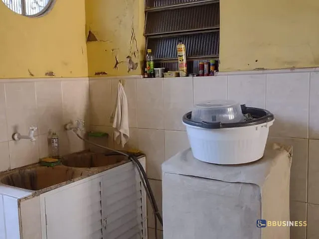Casa 4 quartos e 3 banheiros, à venda, no bairro Parque Santo Antônio em Campos dos Goytacazes
