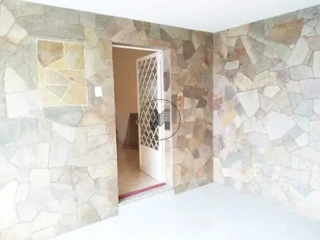 Casa 4 quartos e 3 banheiros, à venda, no bairro Pedrinha em Guaratinguetá