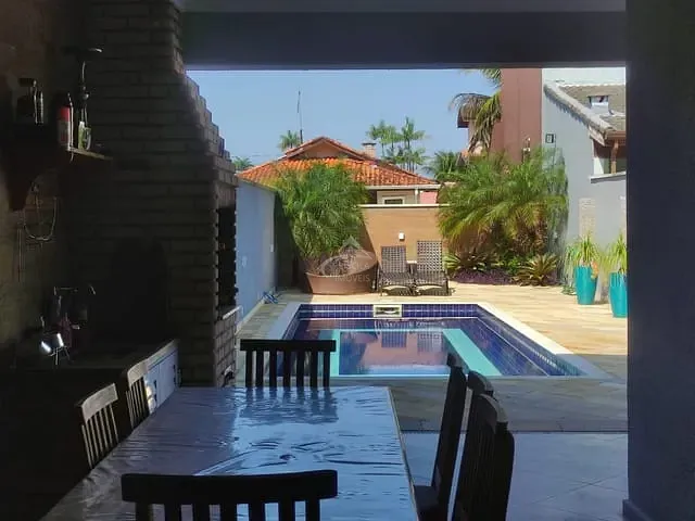 Casa com 252m² 3 quartos e 5 banheiros, à venda, no bairro Morada da Praia em Bertioga
