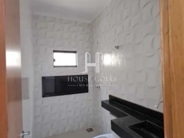 Casa com 180m² 3 quartos e 2 banheiros, à venda, no bairro Setor Ponta Kayana em Trindade