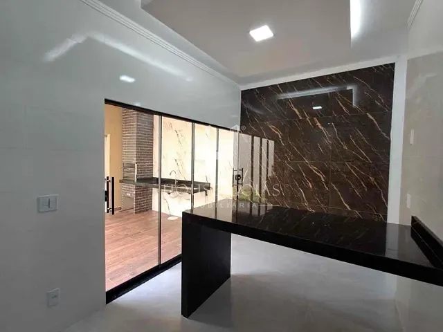 Casa com 180m² 3 quartos e 2 banheiros, à venda, no bairro Setor Ponta Kayana em Trindade