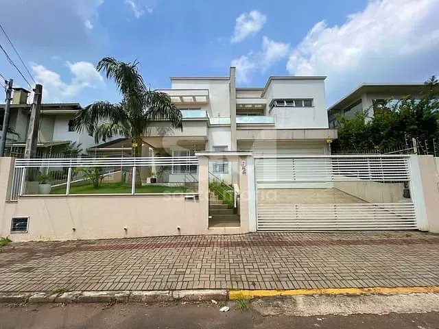 Casa com 356m² 3 quartos e 2 banheiros, à venda, no bairro Maria Goretti em Chapecó