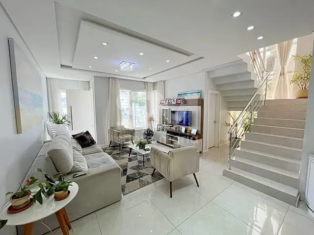 Casa com 356m² 3 quartos e 2 banheiros, à venda, no bairro Maria Goretti em Chapecó