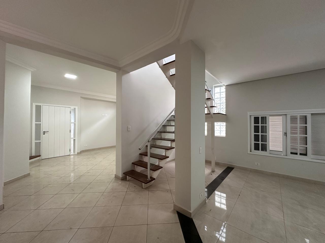 Casa em Alphaville — foto 3