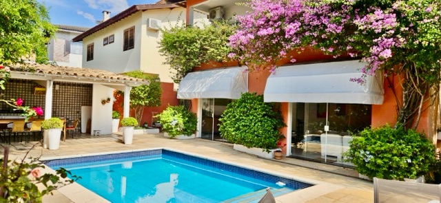 Casa com 376m² 4 quartos e 6 banheiros, à venda, no bairro Alphaville em Santana de Parnaíba