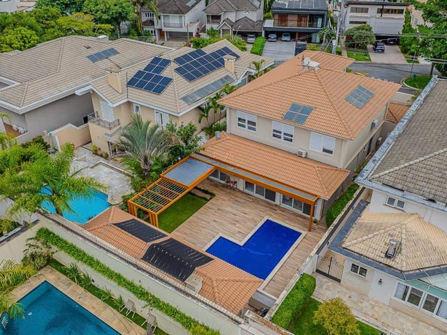 Casa com 600m² 4 quartos e 6 banheiros, à venda ou para alugar, no bairro Alphaville em Santana de Parnaíba
