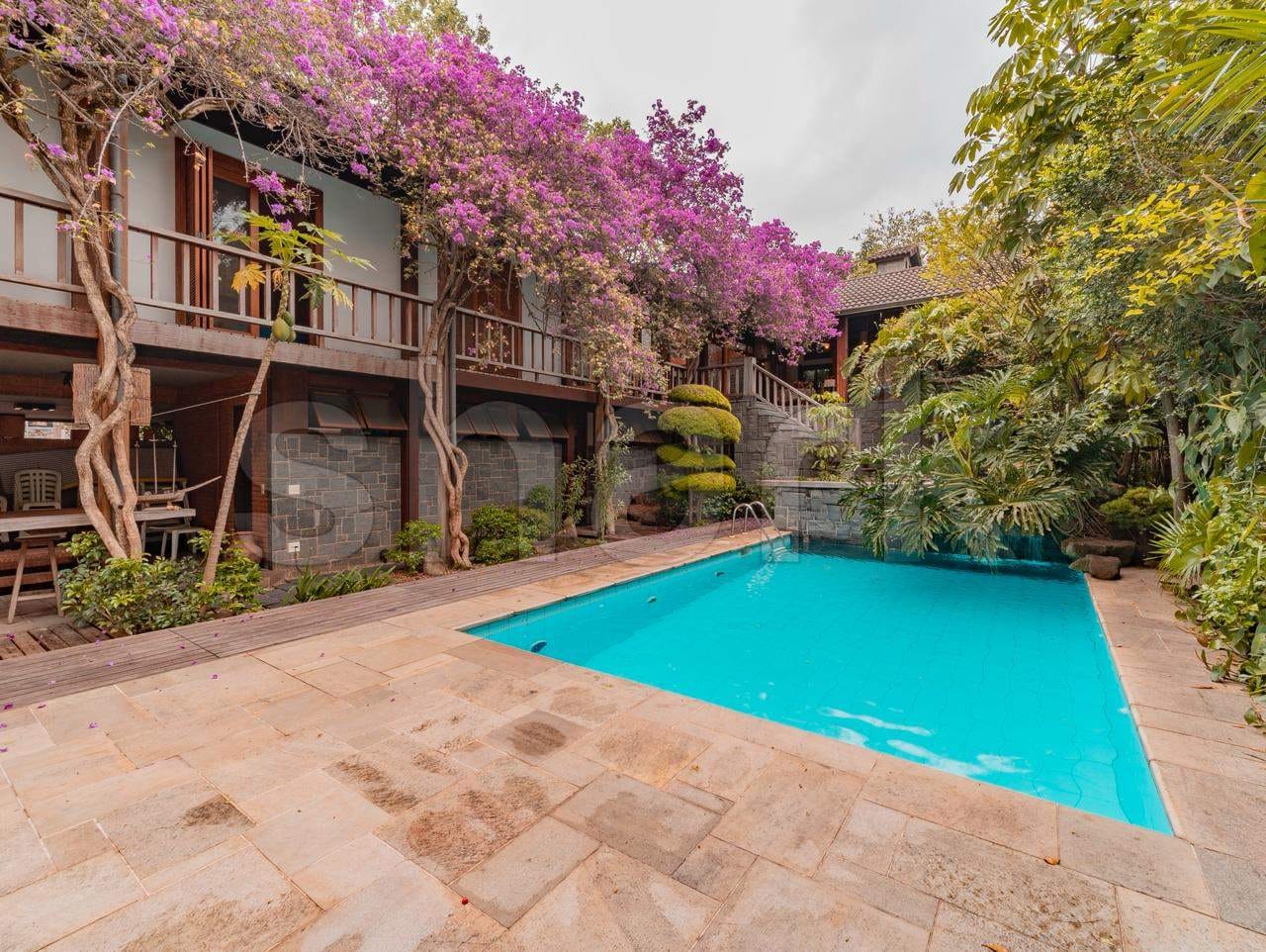 Casa em Alphaville — foto 1
