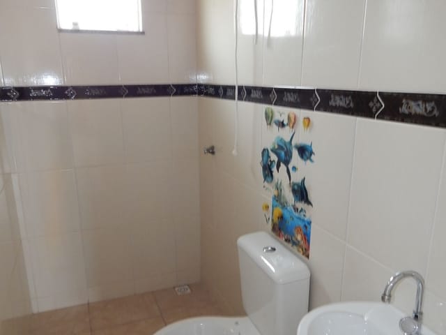 Casa 2 quartos e 1 banheiro, à venda, no bairro Cará-cará em Ponta Grossa
