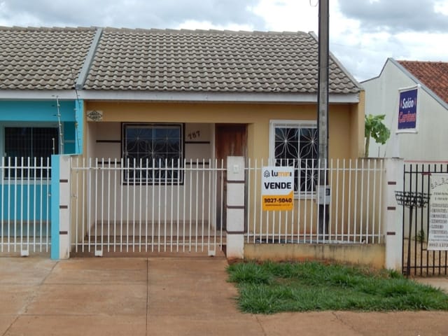 Casa 2 quartos e 1 banheiro, à venda, no bairro Cará-cará em Ponta Grossa