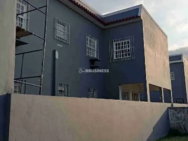 Casa 4 quartos e 2 banheiros, à venda, no bairro Parque Corrientes em Campos dos Goytacazes