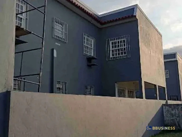 Casa 4 quartos e 2 banheiros, à venda, no bairro Parque Corrientes em Campos dos Goytacazes