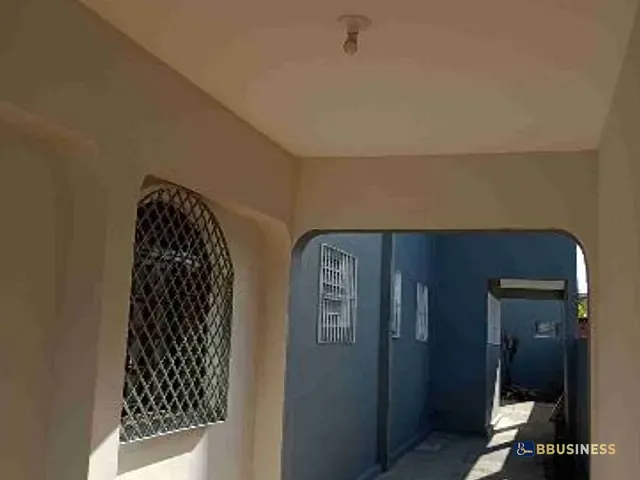 Casa 4 quartos e 2 banheiros, à venda, no bairro Parque Corrientes em Campos dos Goytacazes