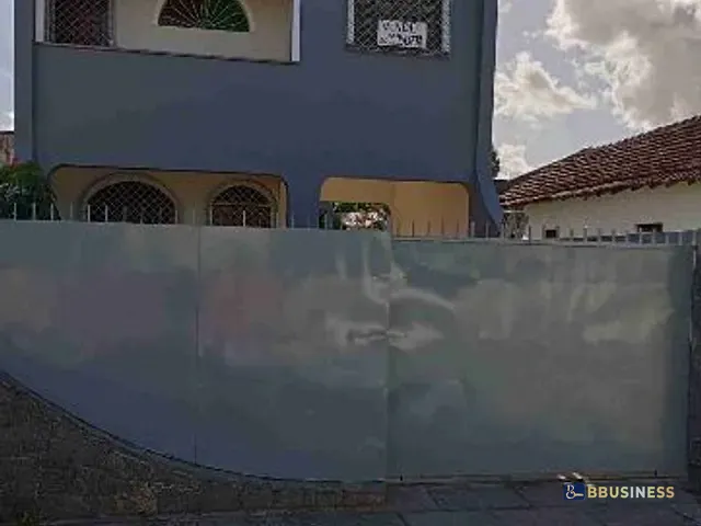 Casa 4 quartos e 2 banheiros, à venda, no bairro Parque Corrientes em Campos dos Goytacazes