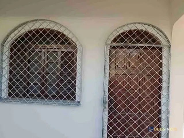 Casa 4 quartos e 2 banheiros, à venda, no bairro Parque Corrientes em Campos dos Goytacazes