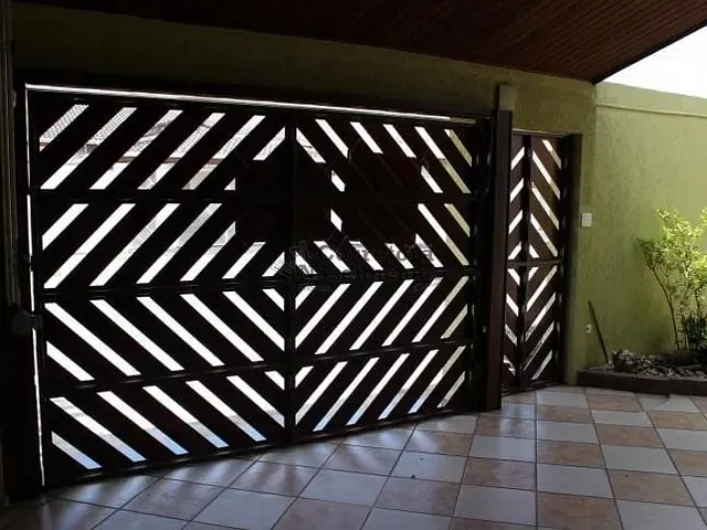 Casa com 340m², à venda, no bairro Jardim Santa Maria em Jacareí