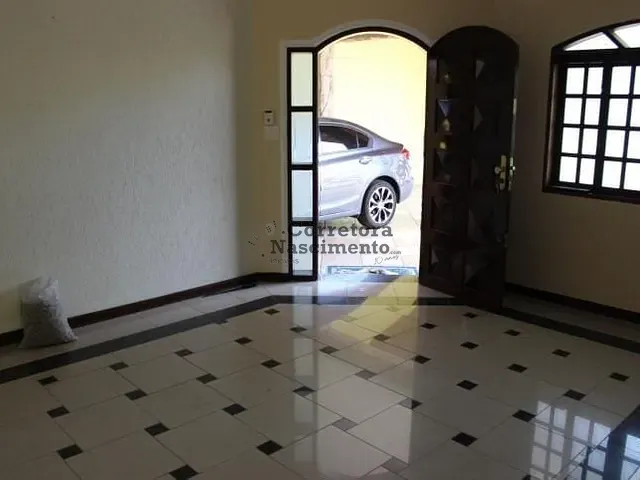 Casa com 340m², à venda, no bairro Jardim Santa Maria em Jacareí