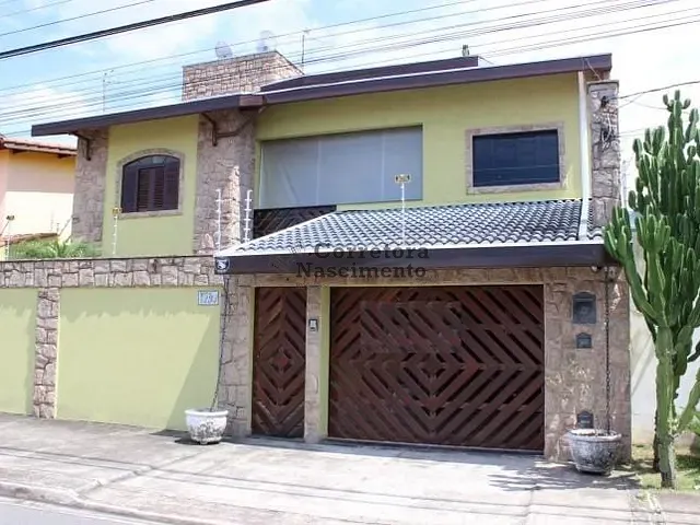 Casa com 340m², à venda, no bairro Jardim Santa Maria em Jacareí