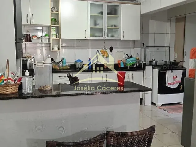 Sobrado 3 quartos e 3 banheiros, à venda, no bairro Centro-Sul em Cuiabá