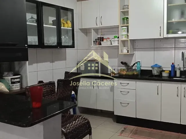 Sobrado 3 quartos e 3 banheiros, à venda, no bairro Centro-Sul em Cuiabá