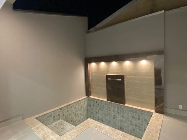 Casa 5 quartos e 1 banheiro, à venda, no bairro Jardim Shangri-Lá em Cuiabá