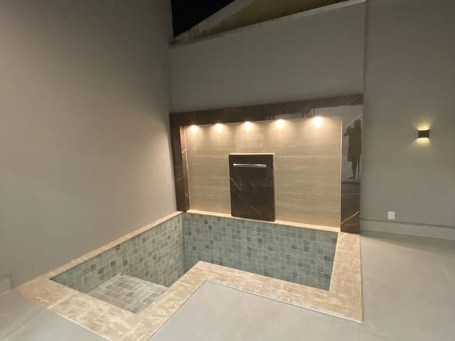 Casa 5 quartos e 1 banheiro, à venda, no bairro Jardim Shangri-Lá em Cuiabá