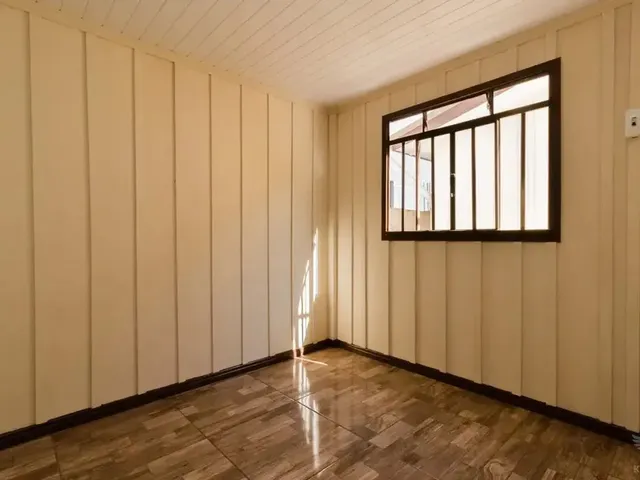 Casa 3 quartos e 1 banheiro, para alugar, no bairro Butiatuvinha em Curitiba