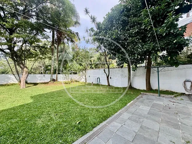 Casa com 530m² 3 quartos e 2 banheiros, à venda, no bairro Jardim Marajoara em São Paulo