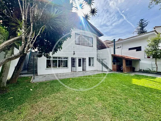 Casa com 530m² 3 quartos e 2 banheiros, à venda, no bairro Jardim Marajoara em São Paulo