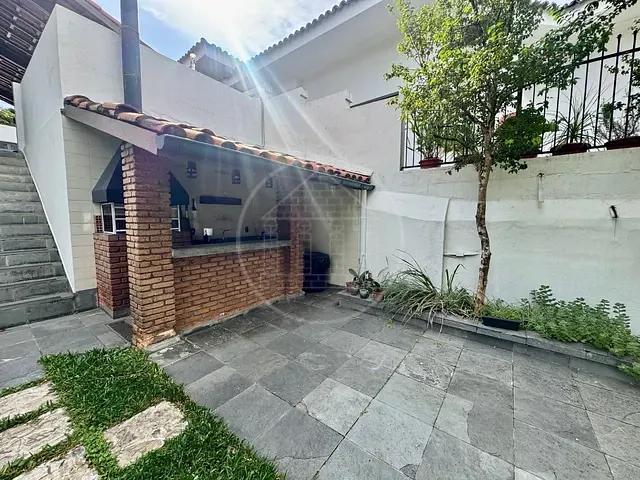 Casa com 530m² 3 quartos e 2 banheiros, à venda, no bairro Jardim Marajoara em São Paulo