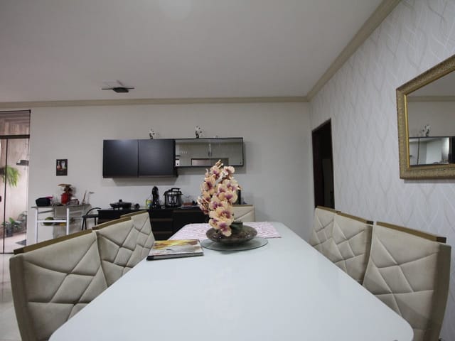 Casa com 600m² 3 quartos e 4 banheiros, à venda, no bairro Recanto do Lago em São João da Boa Vista