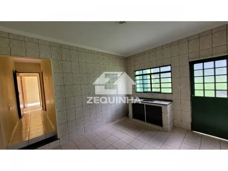 Casa, 3 quartos, 200 m² - Foto 1