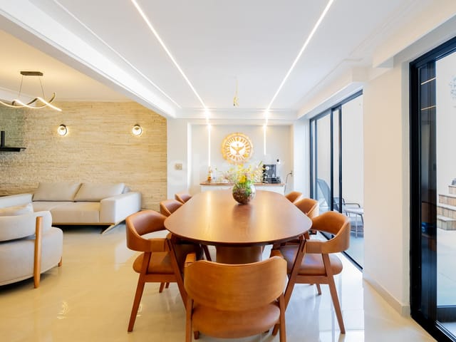 Casa com 165m² 3 quartos e 3 banheiros, à venda, no bairro Tamboré 05 em SANTANA DE PARNAÍBA
