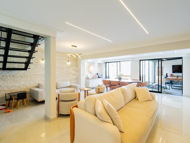 Casa com 165m² 3 quartos e 3 banheiros, à venda, no bairro Tamboré 05 em SANTANA DE PARNAÍBA